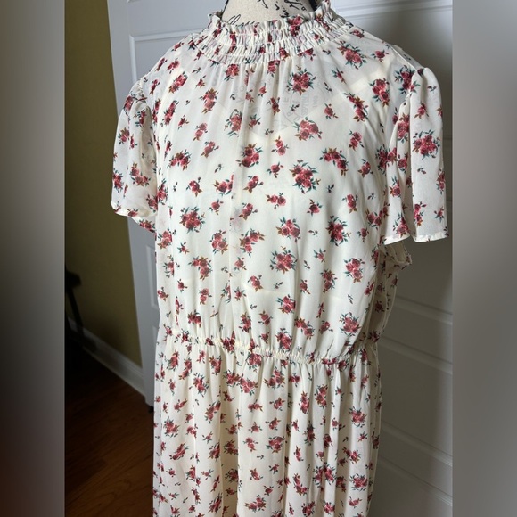 🌹🖤 TORRID Mini Chiffon Smocked Dress Rose Floral 2X NWT - Picture 10 of 11